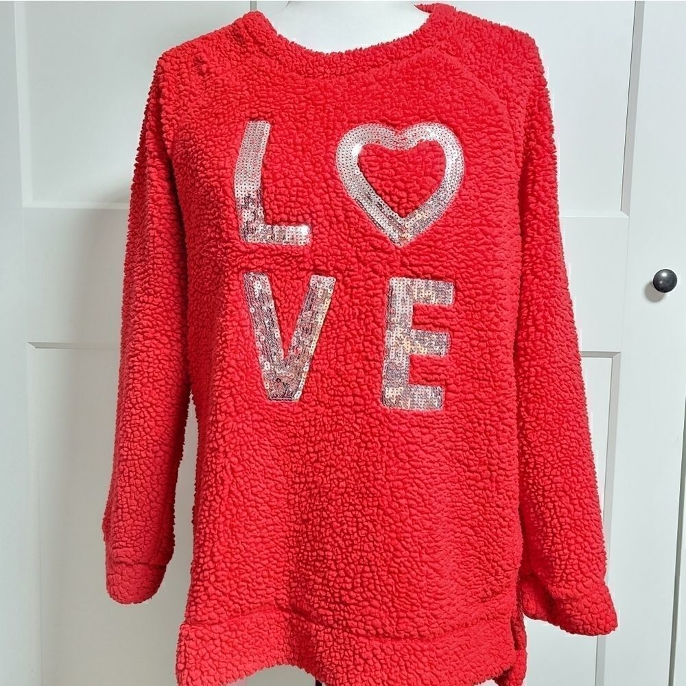 🖤 No boundaries red LOVE sweater